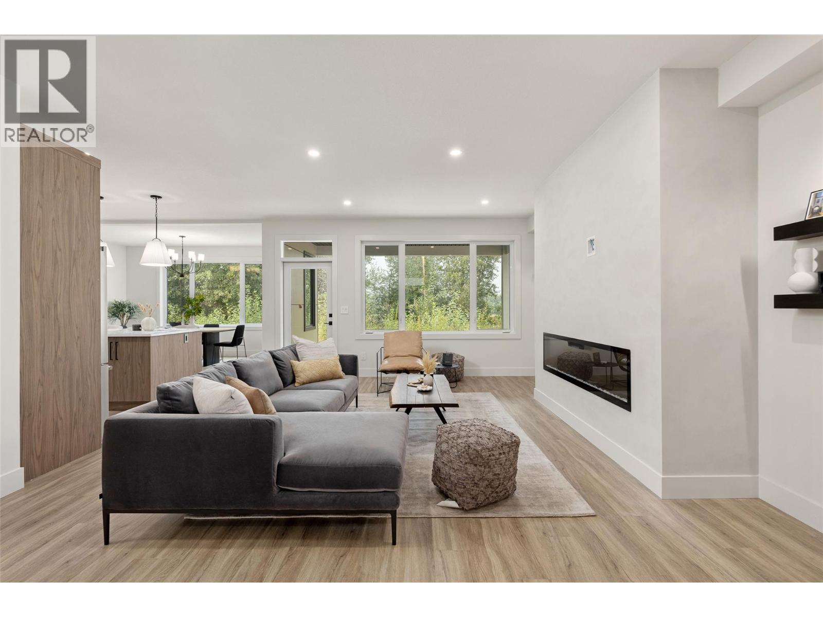 912 Bull Crescent, Kelowna