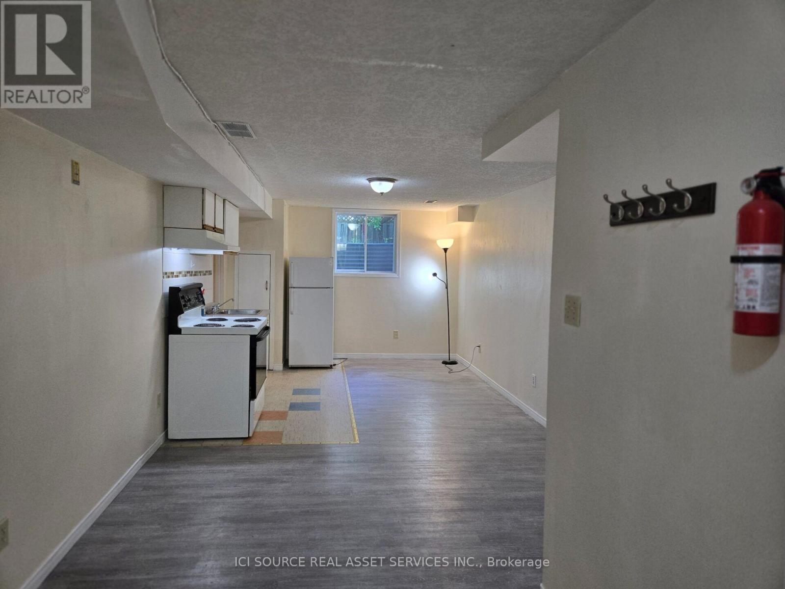 90 COLE ROAD - 4