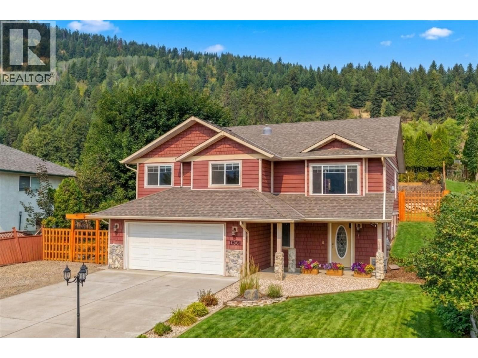 1808 Skyview Crescent, Lumby — photo 3