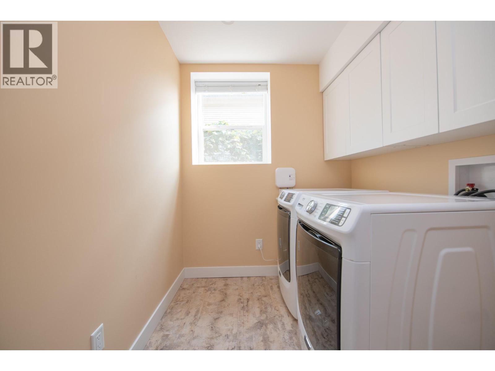 1808 Skyview Crescent - 27