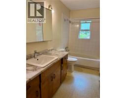 Bathroom - 4081 Carey Pl, Royston, BC V0R2V0 Photo 6