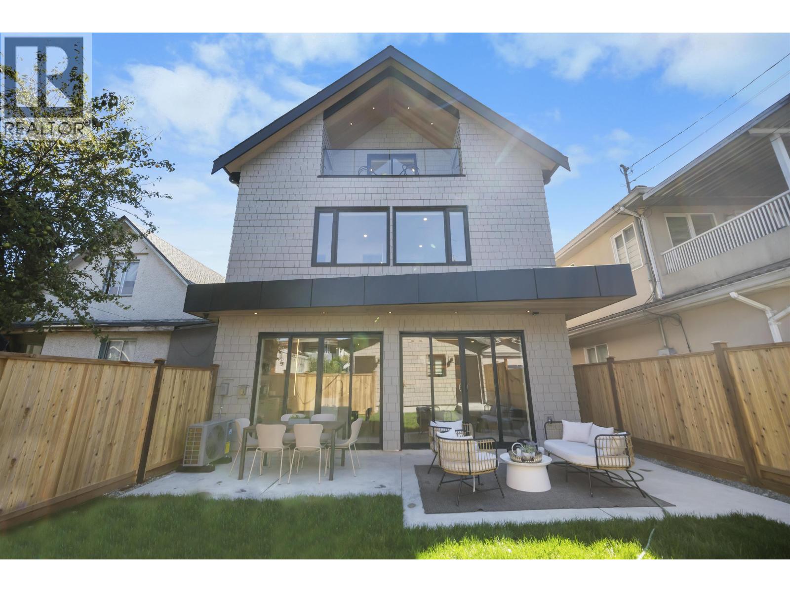 3 Bed, 4 Bath House for Sale in Vancouver – 2 5033 PRINCE ALBERT STREET, Vancouver – MLS# R3154215 - Image 32