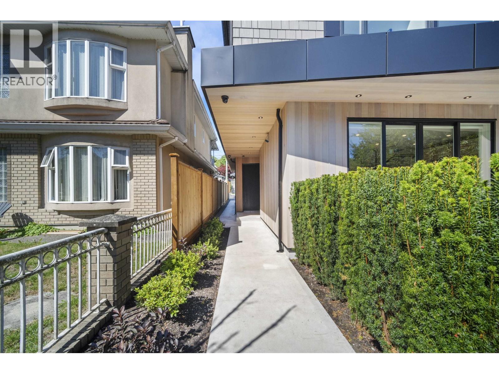 3 Bed, 4 Bath House for Sale in Vancouver – 2 5033 PRINCE ALBERT STREET, Vancouver – MLS# R3154215 - Image 4