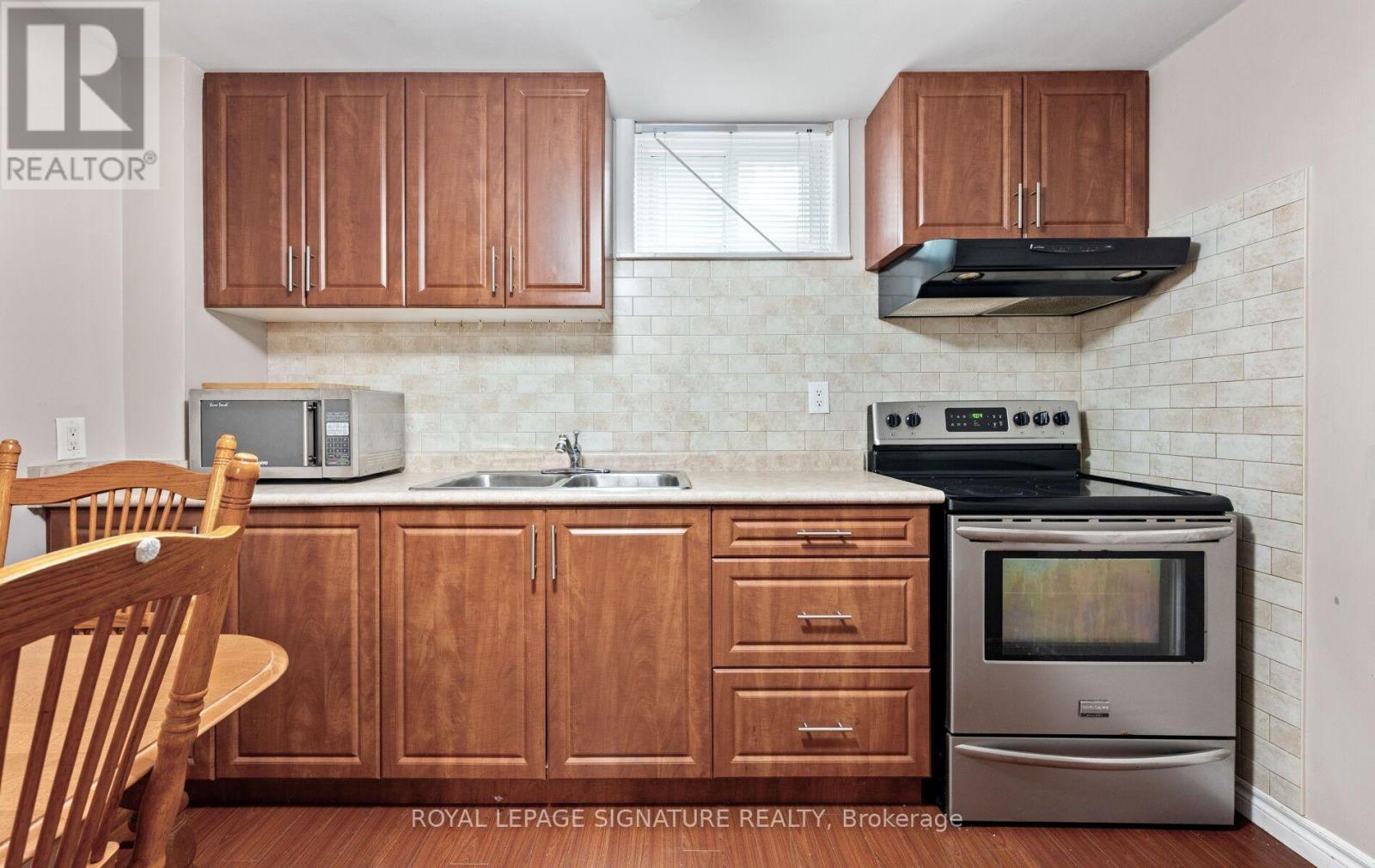 1142 ALEXANDRA AVENUE - Image 23