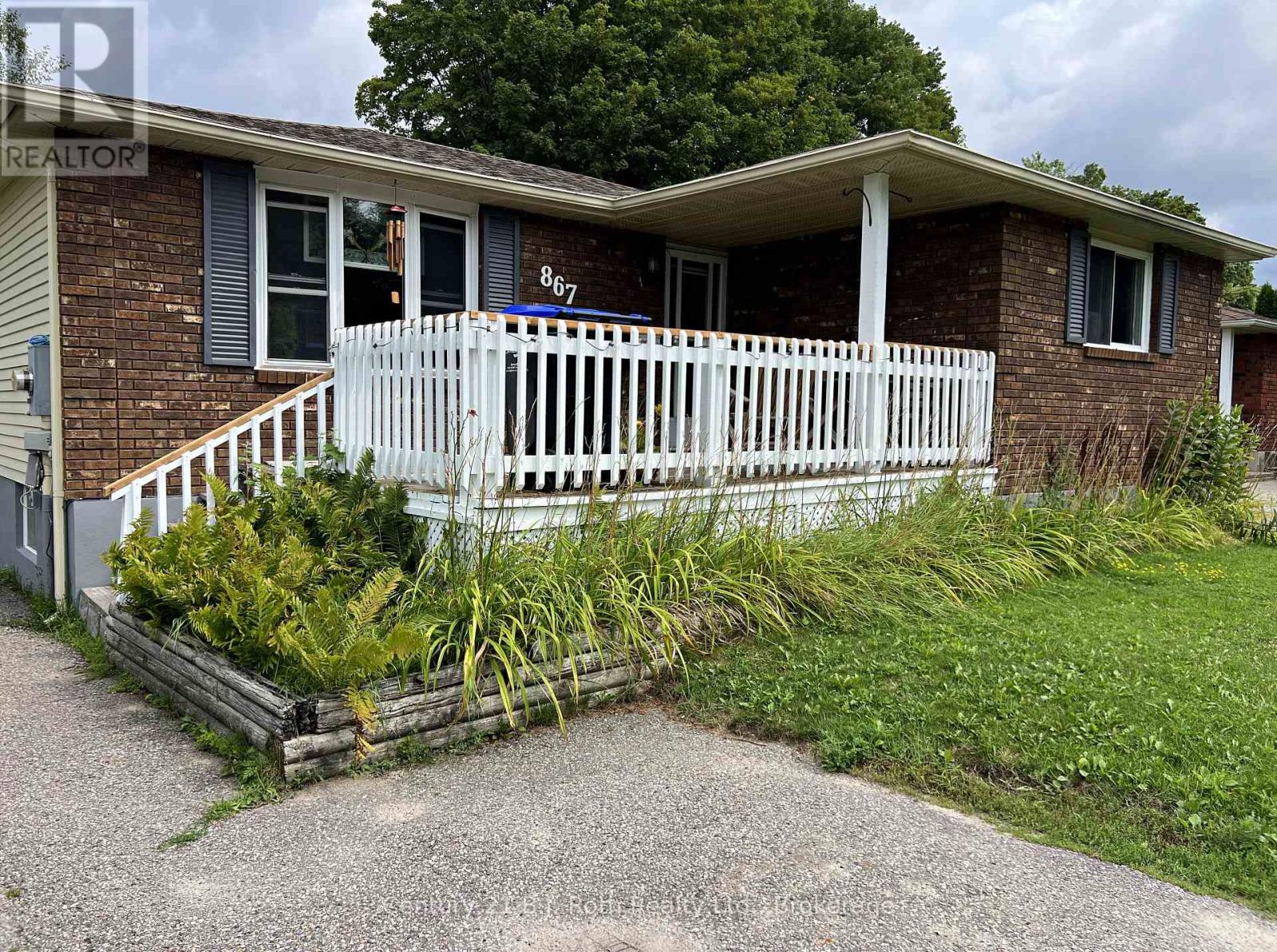 867 BIRCHWOOD DRIVE - 21