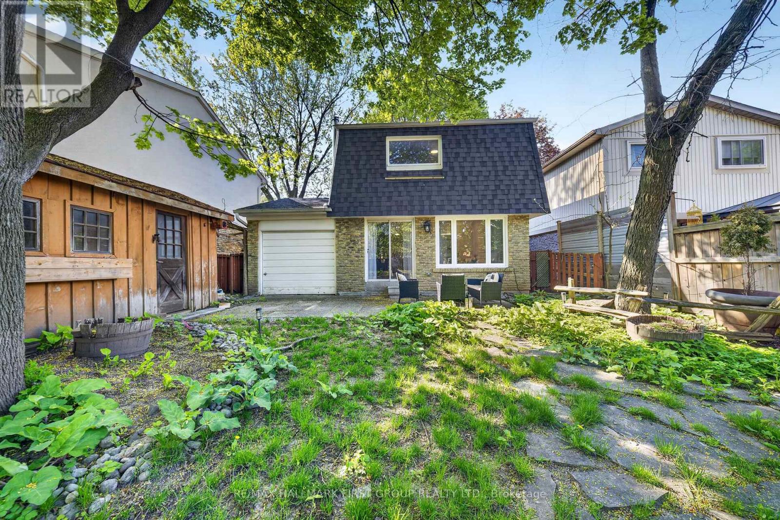 33 HARRISON COURT - 42