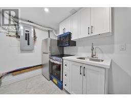 33 Harrison Court, Whitby, ON L1N6E2 Photo 34