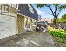 33 Harrison Court, Whitby, ON L1N6E2 Photo 47