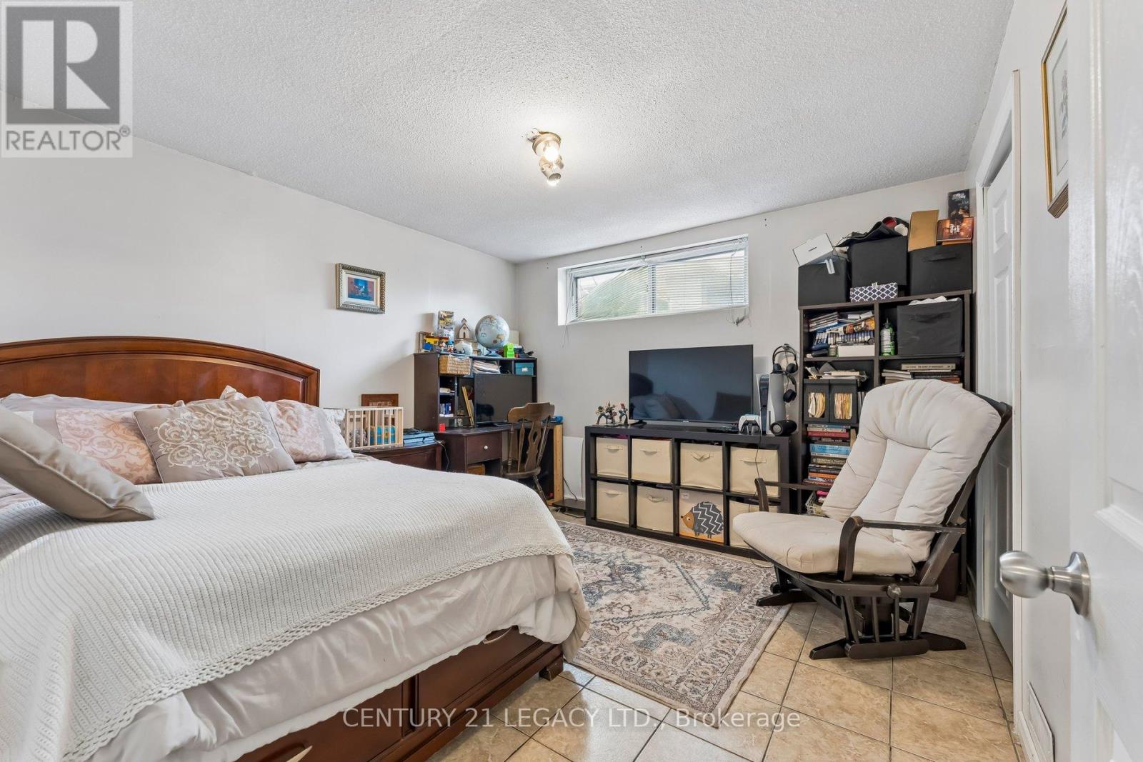 34 CUMBERLAND DRIVE - 26