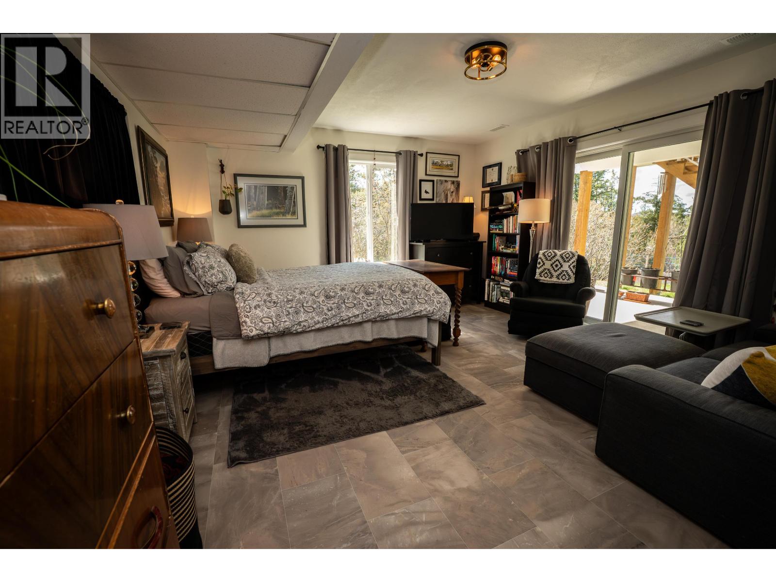 747 CHIMNEY VALLEY ROAD - 12