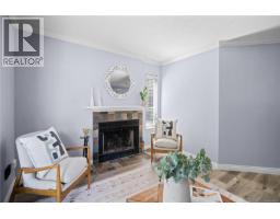 Bedroom - 214 2520 Wark St, Victoria, BC V8T5G6 Photo 6