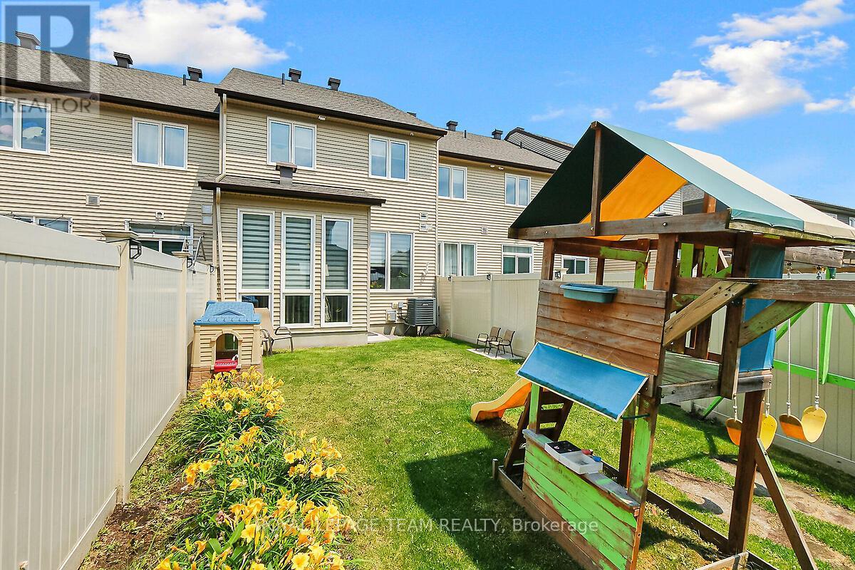 253 FERGUS CRESCENT - 49