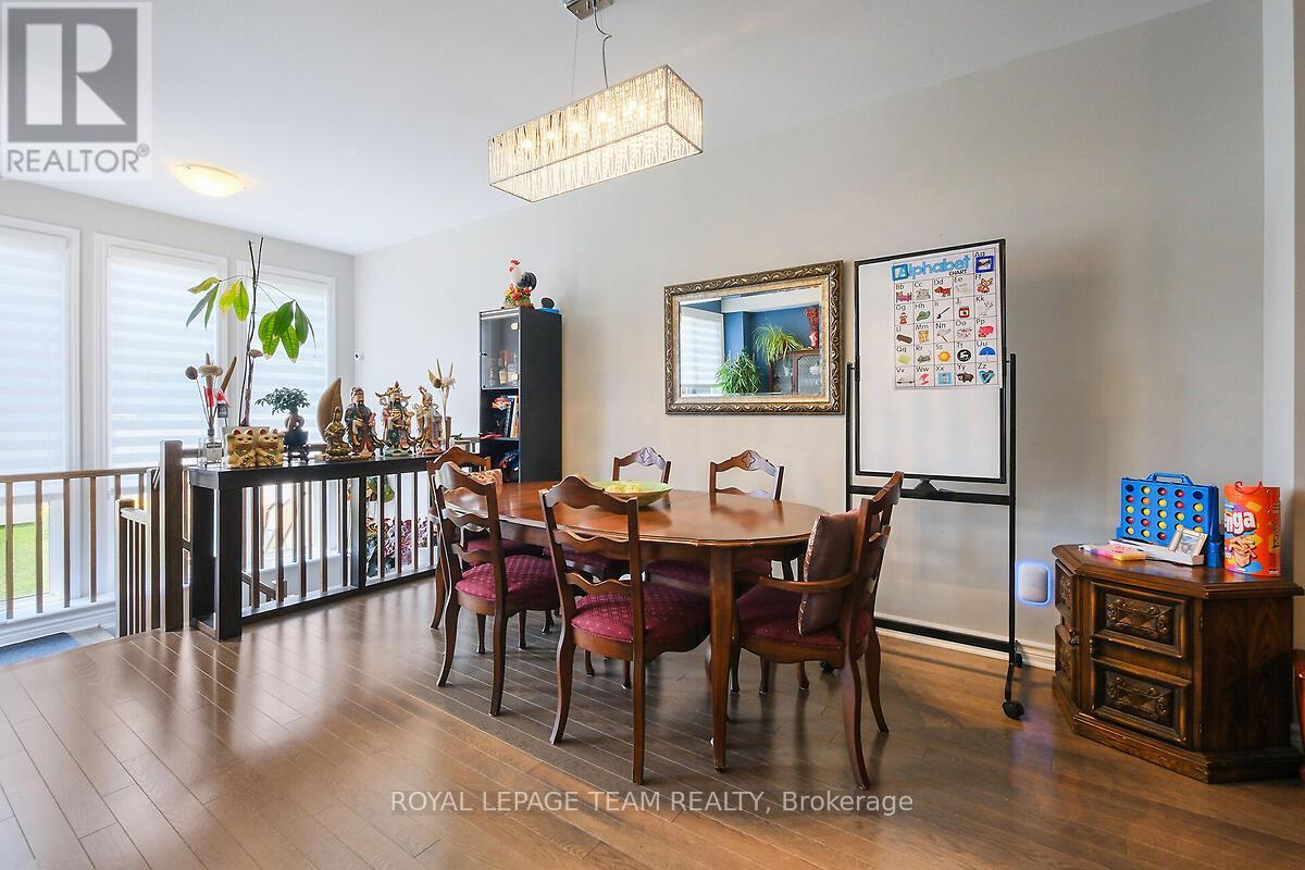 253 FERGUS CRESCENT - 7