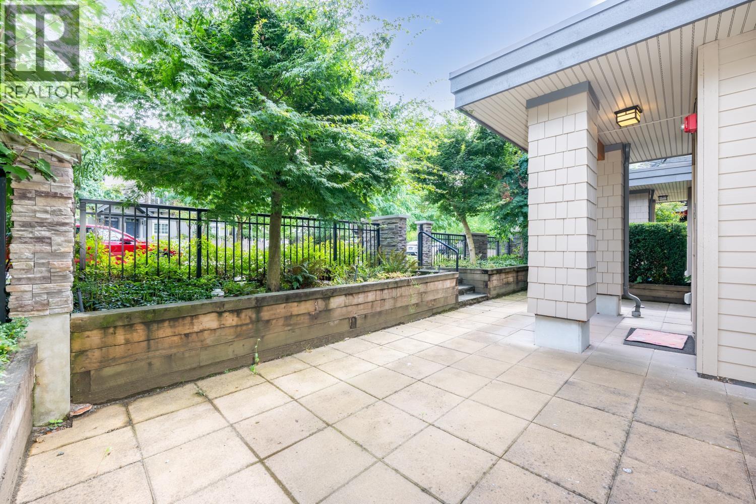 5 3221 NOEL DRIVE, Burnaby — photo 2