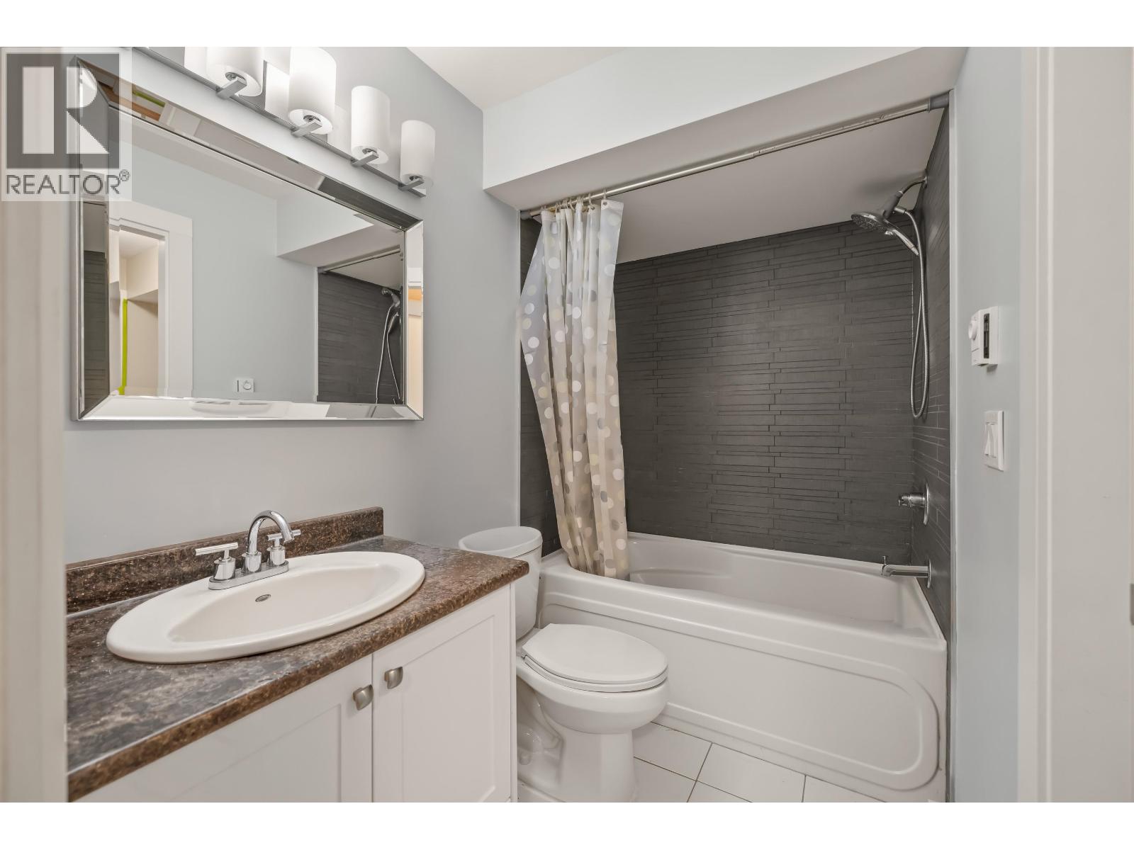 1712 NANAIMO STREET, New Westminster