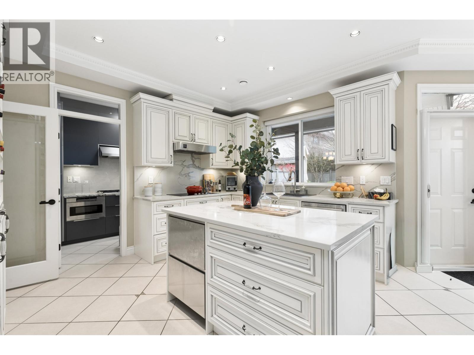 5 Bed, 5 Bath House for Sale in Richmond – 7371 MANNING COURT, Richmond – MLS# R3154514 - Image 11