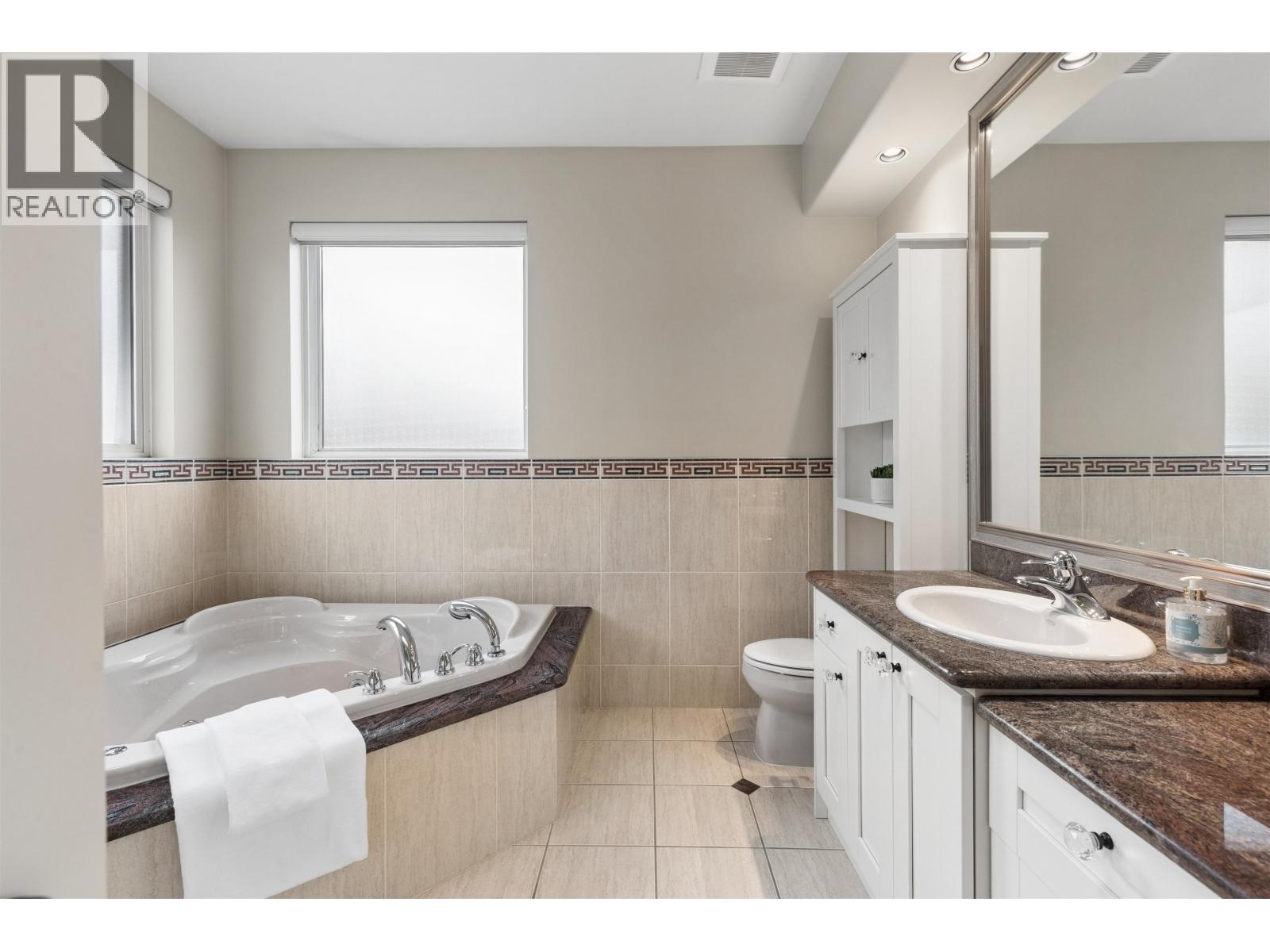 5 Bed, 5 Bath House for Sale in Richmond – 7371 MANNING COURT, Richmond – MLS# R3154514 - Image 18