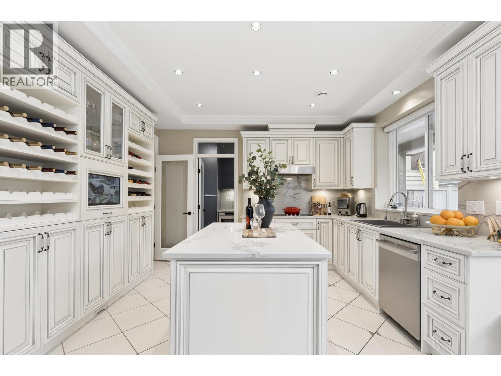 5 Bed, 5 Bath House for Sale in Richmond – 7371 MANNING COURT, Richmond – MLS# R3154514 - Image 9