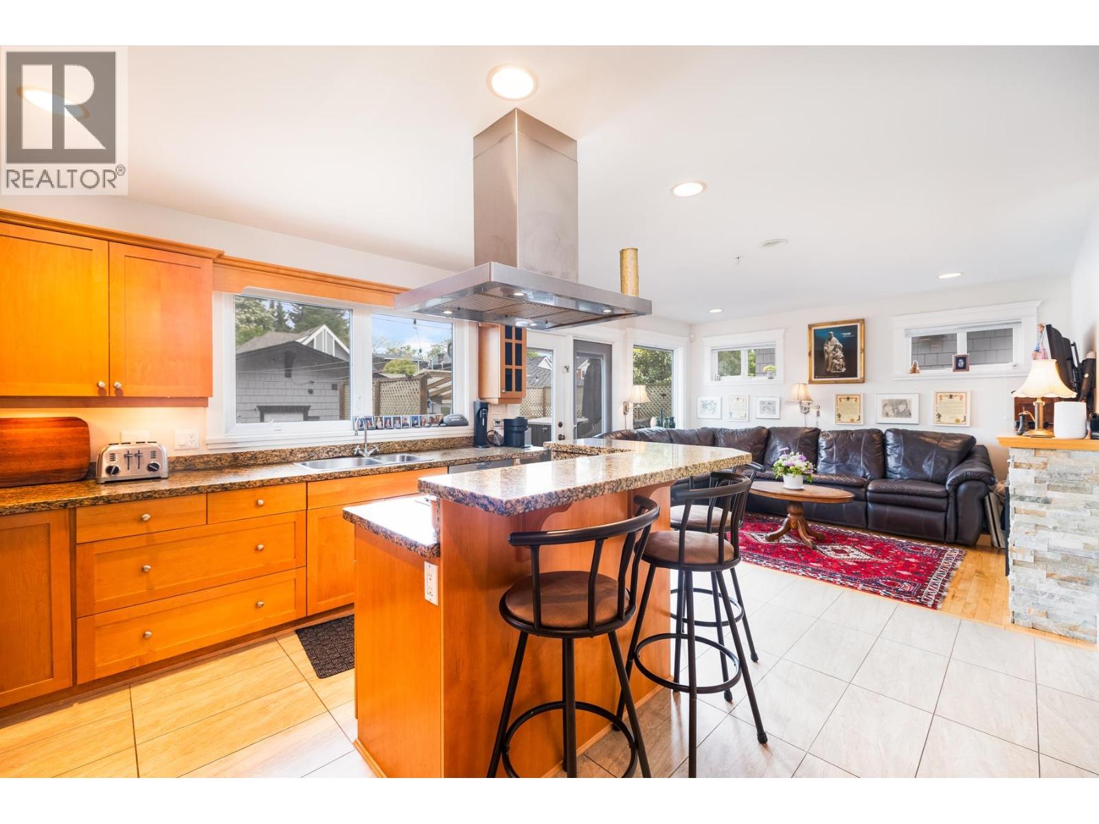 4 Bed, 3 Bath House for Sale in Vancouver – 4337 W 15TH AVENUE, Vancouver – MLS# R3154531 - Image 18
