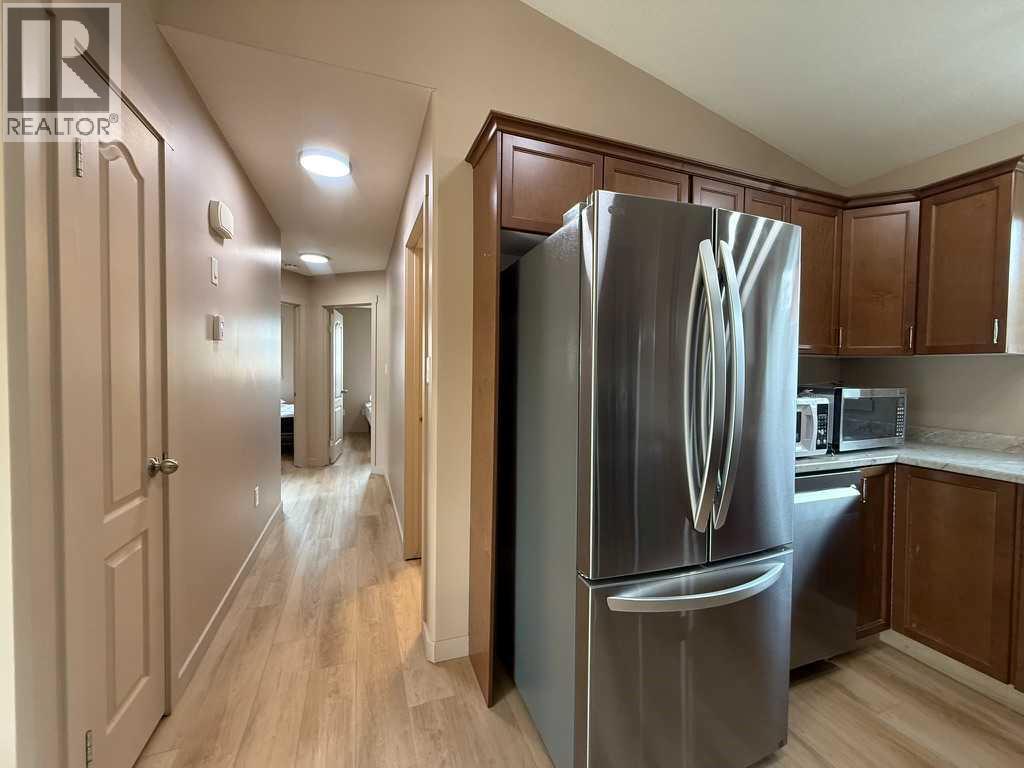 10022 96 Avenue - Image 7