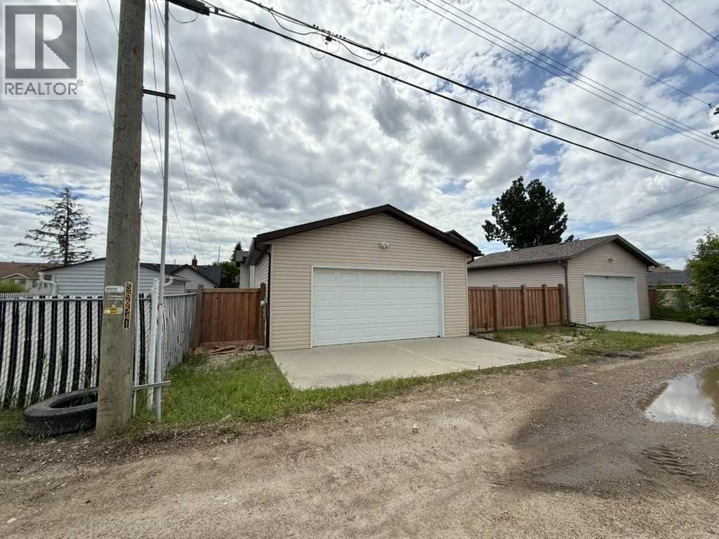 10022 96 Avenue - 29