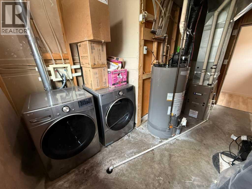 10022 96 Avenue - Image 23