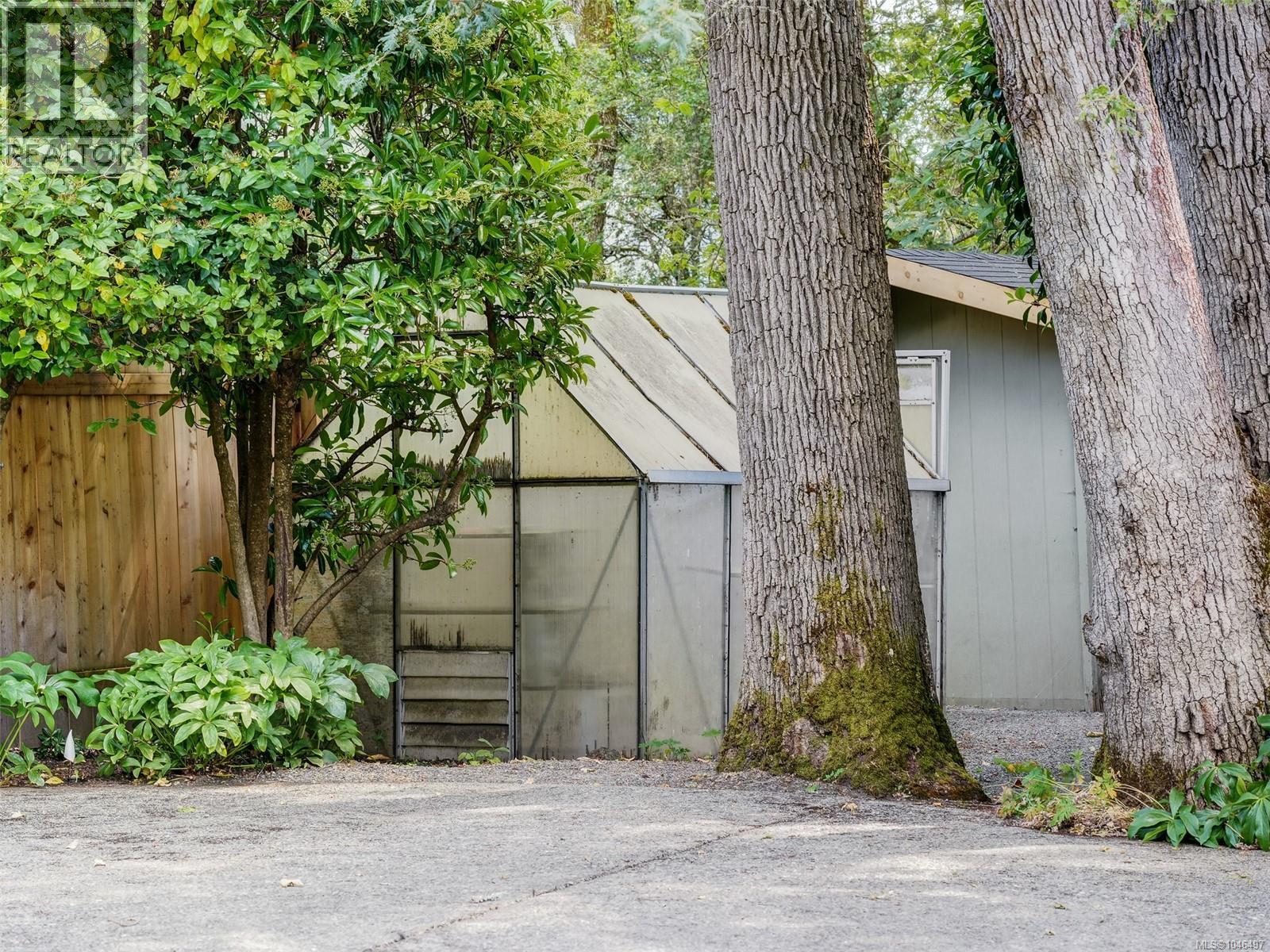  1941 Mayfair Drive, Saanich