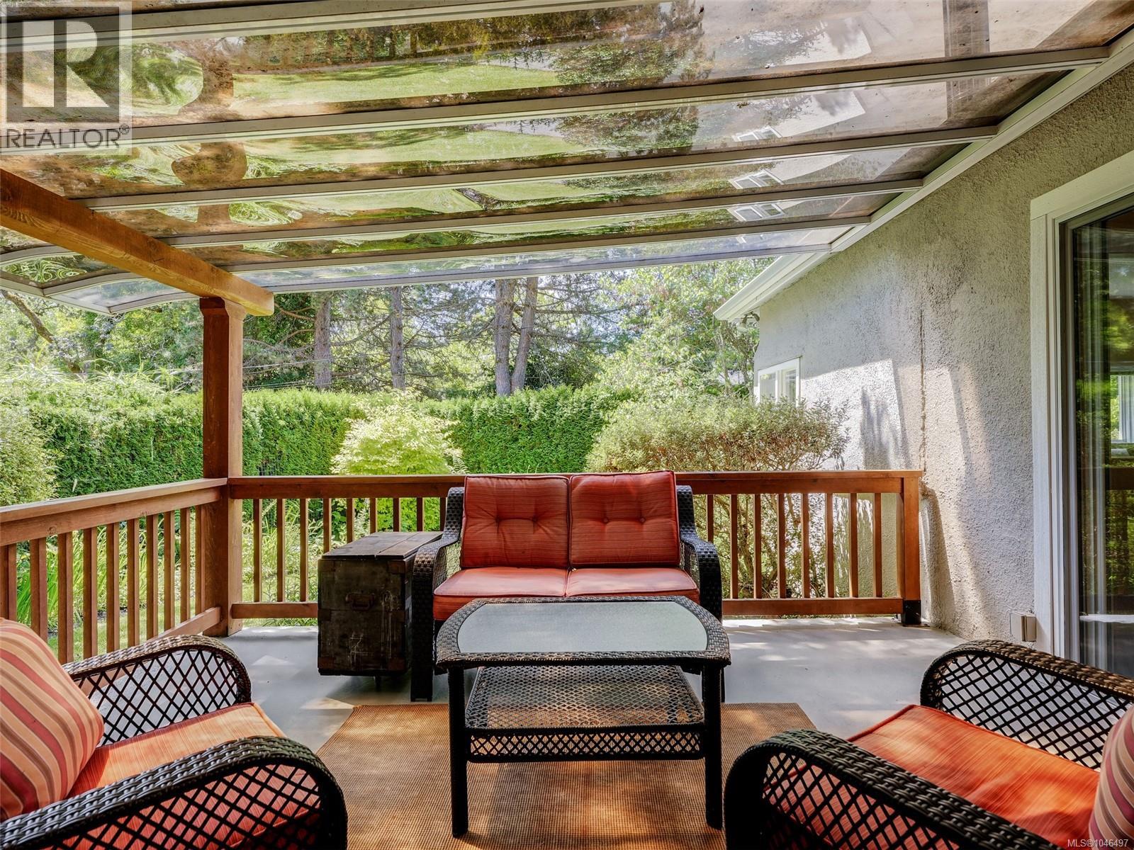  1941 Mayfair Drive, Saanich