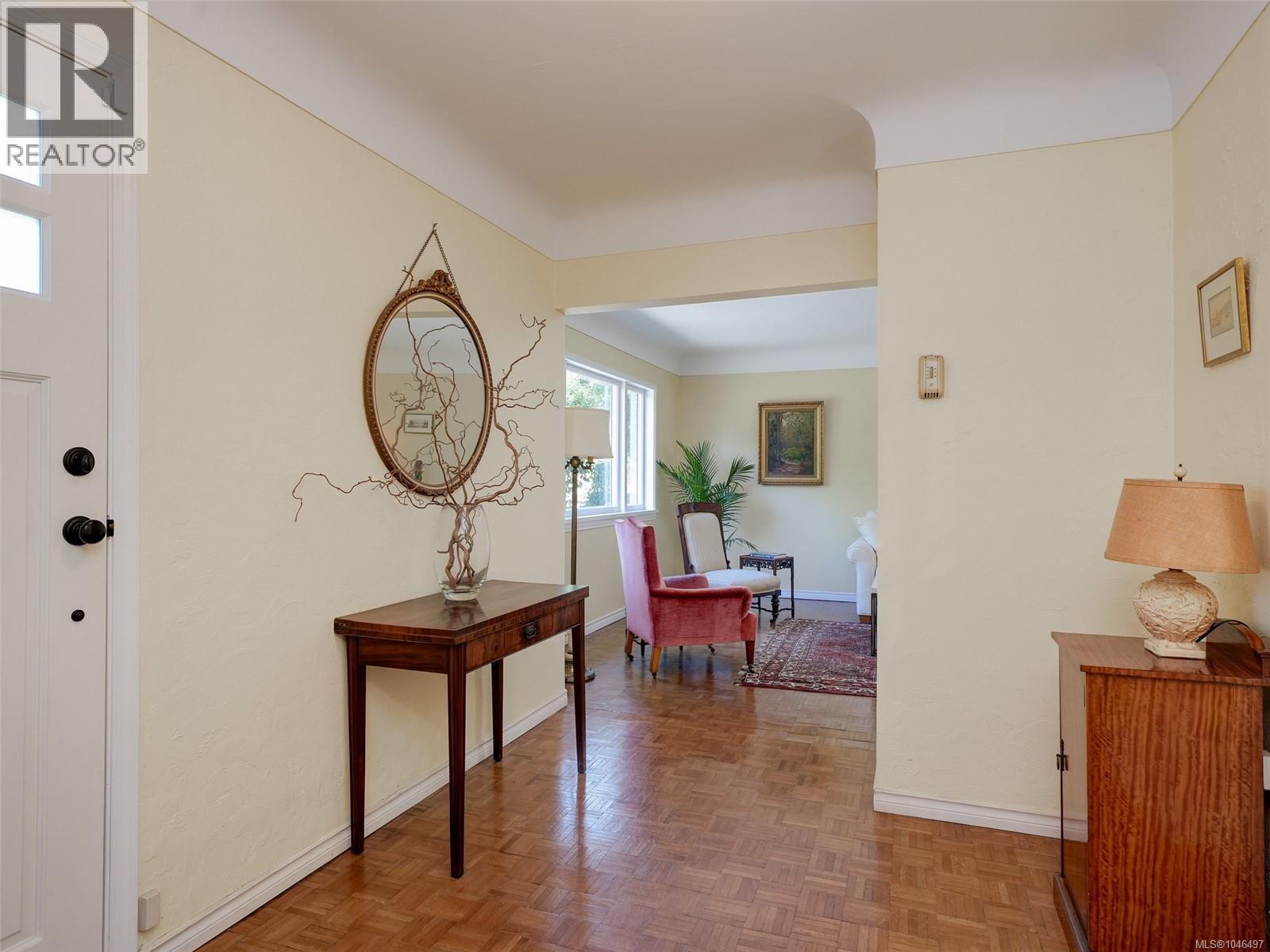  1941 Mayfair Drive, Saanich