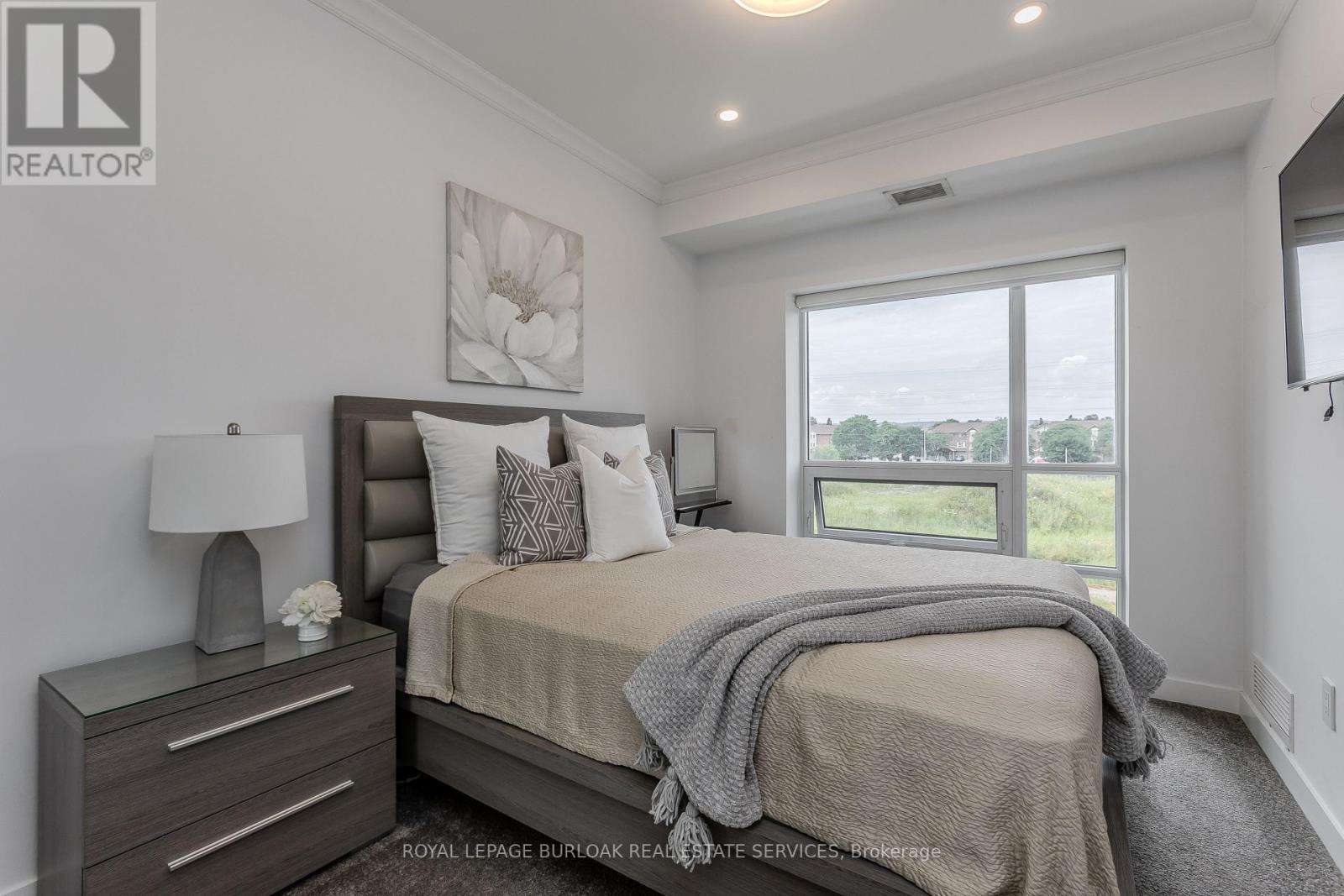 #315 4040 UPPER MIDDLE ROAD - 21