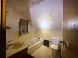 749 Selkirk Avenue, Winnipeg, MB R2W2N5 Photo 11