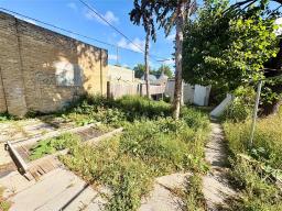 749 Selkirk Avenue, Winnipeg, MB R2W2N5 Photo 13
