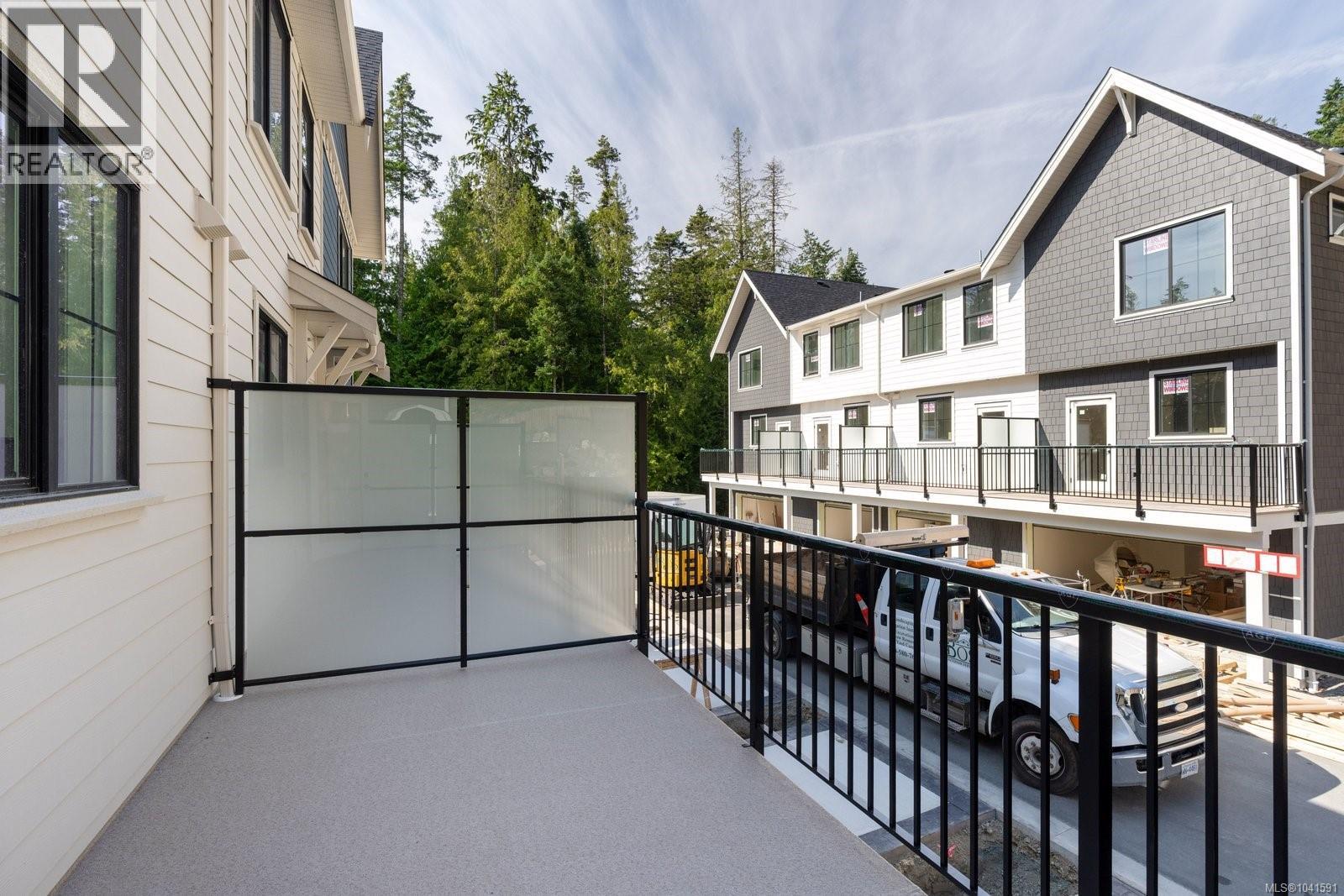 #5 3439 Trumpeter St - Image 9