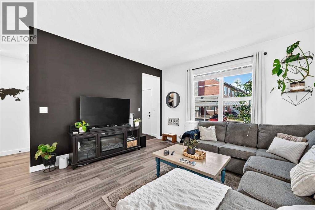 162 Silverado Boulevard SW - Image 9