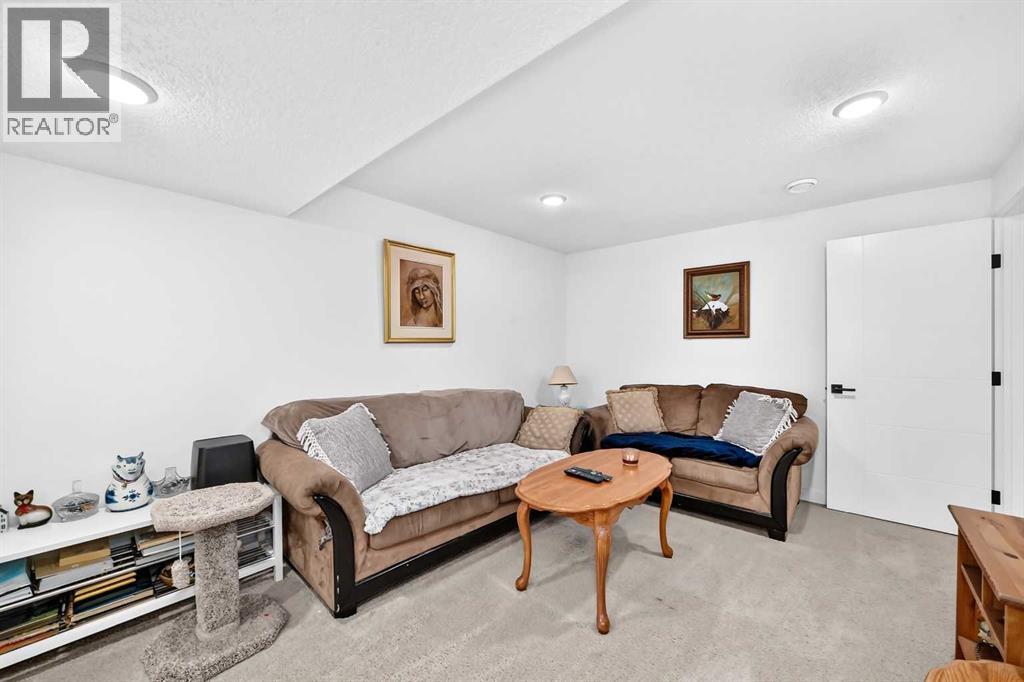 162 Silverado Boulevard SW - 25