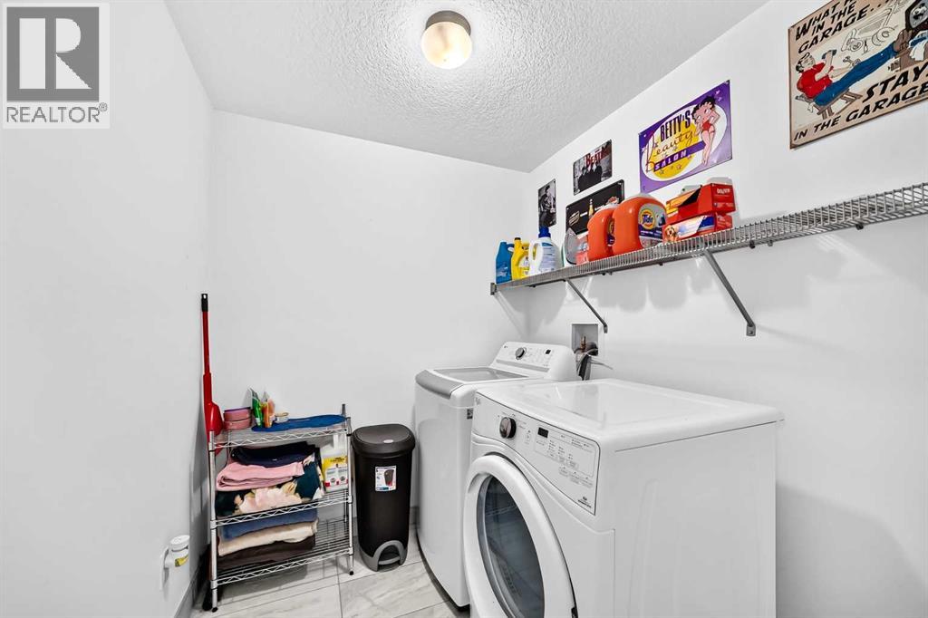 162 Silverado Boulevard SW - Image 28