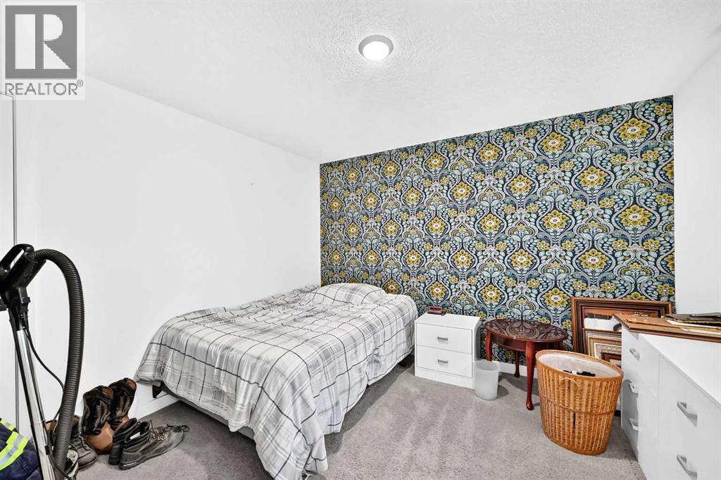 162 Silverado Boulevard SW - 26