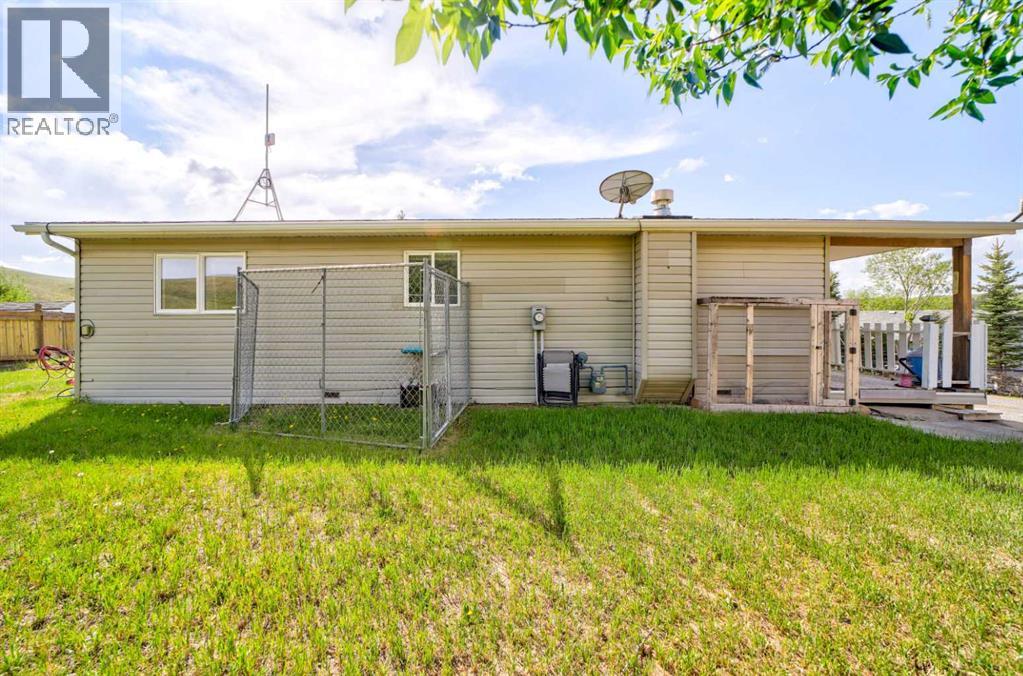 93 4 Avenue - Photo 37
