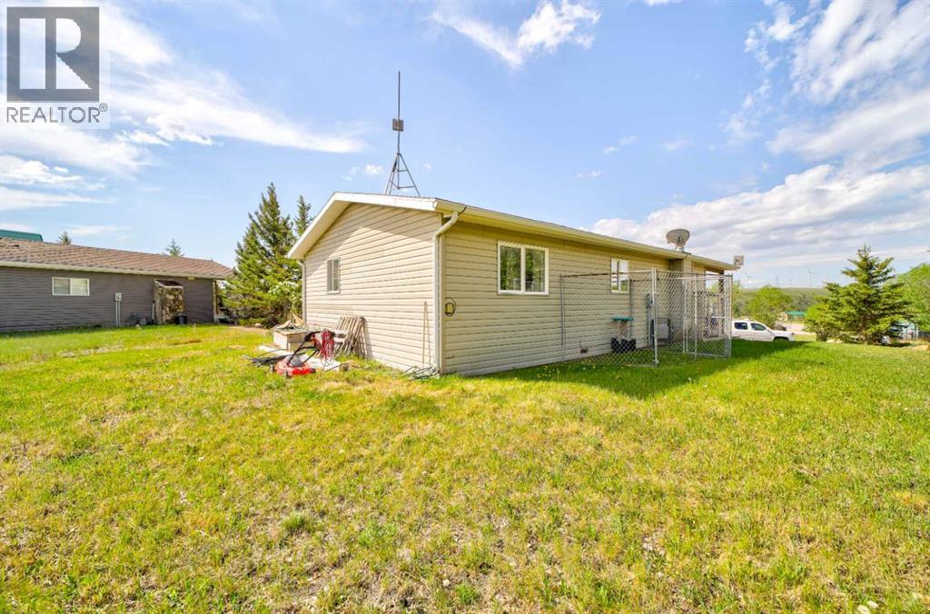 93 4 Avenue - Photo 36