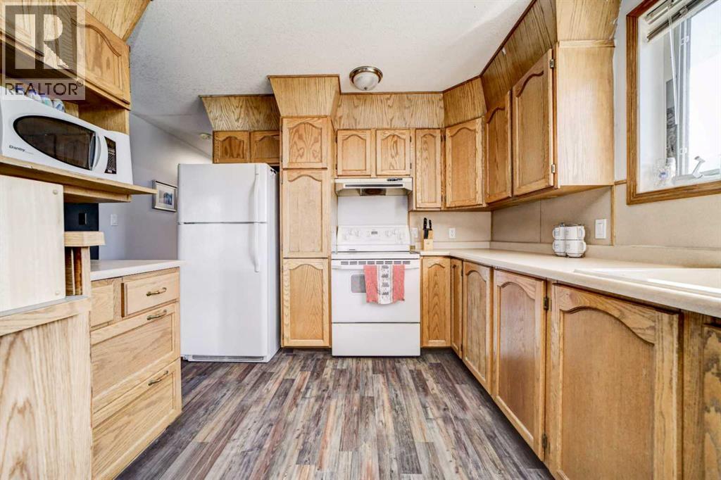 93 4 Avenue - Photo 11