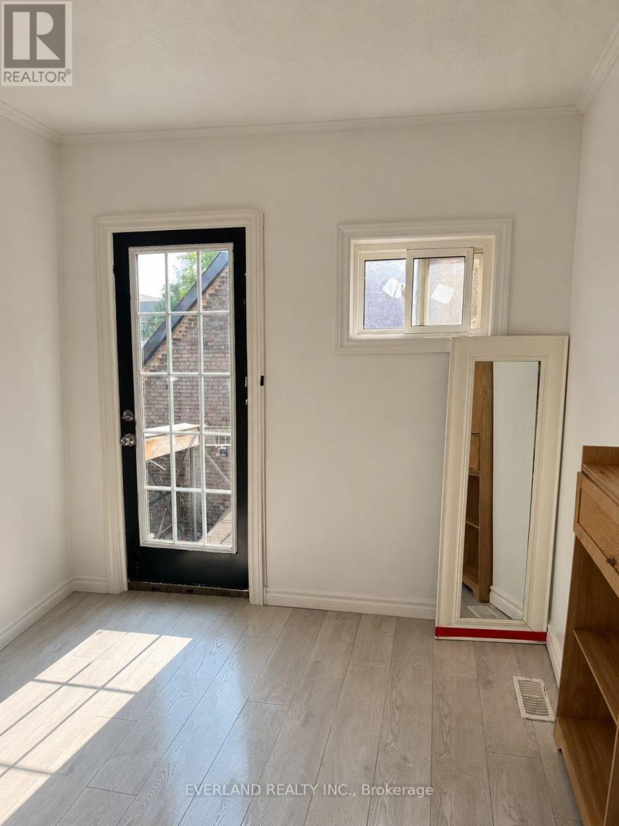 Photo of 850 Bathurst Street