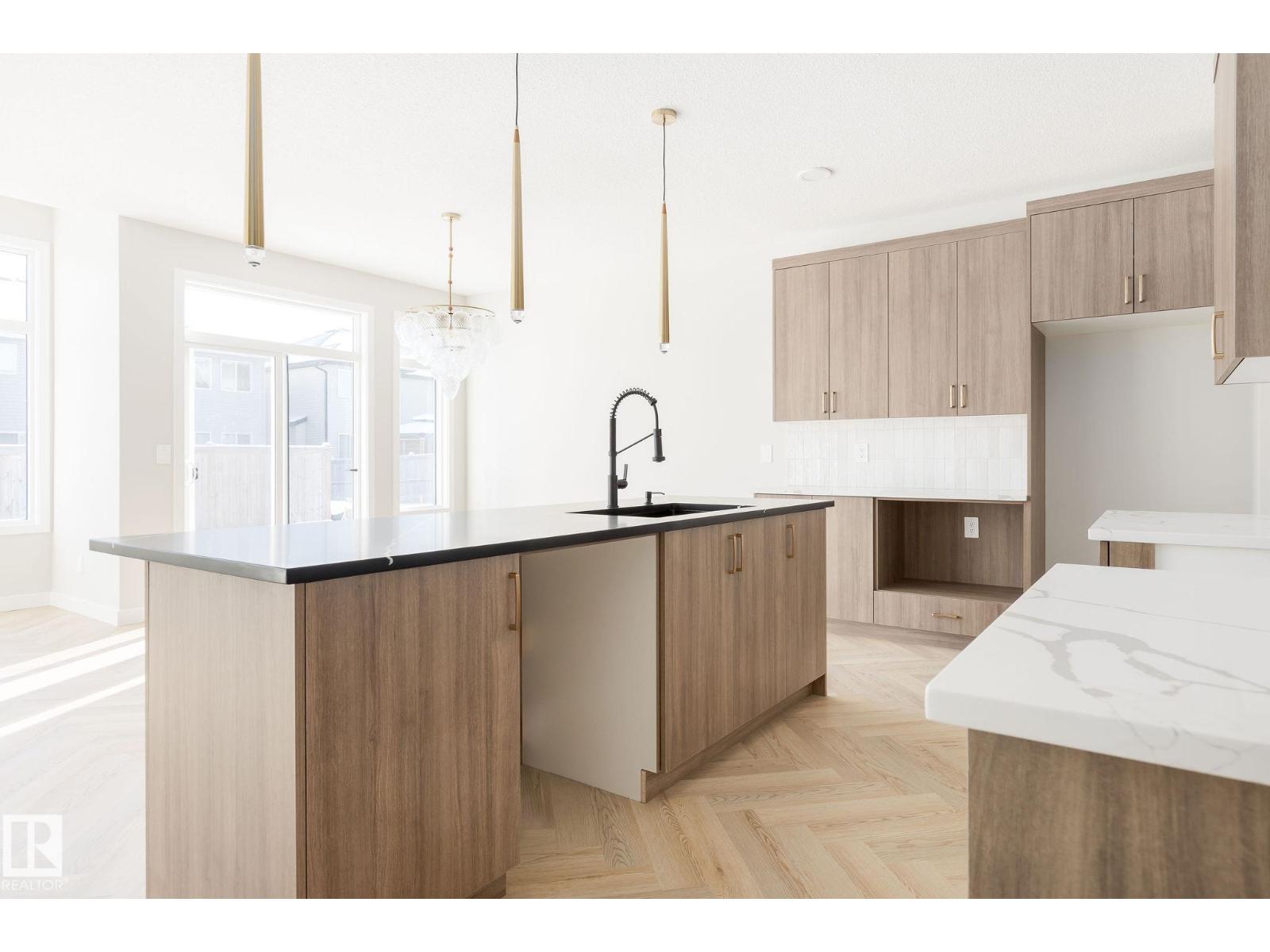 24 Clichy CL, Chérot, St. Albert photo 2