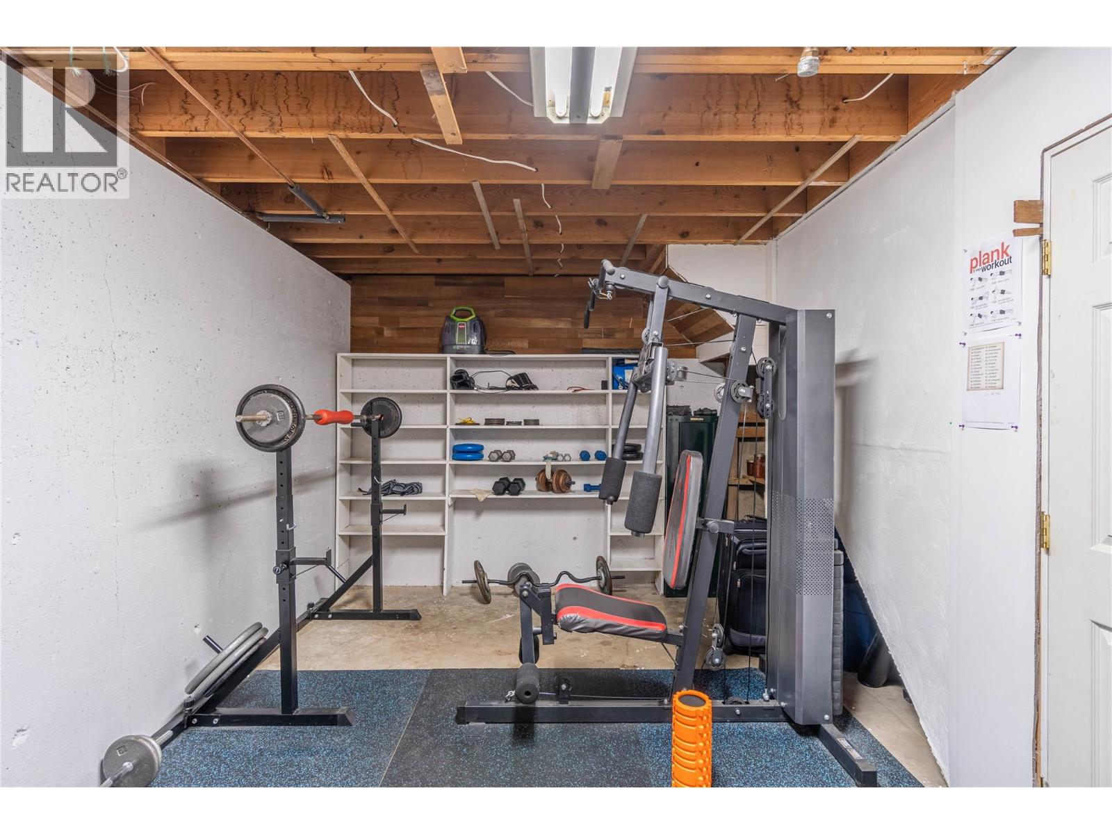 2255 FLEETWOOD Avenue - Image 16