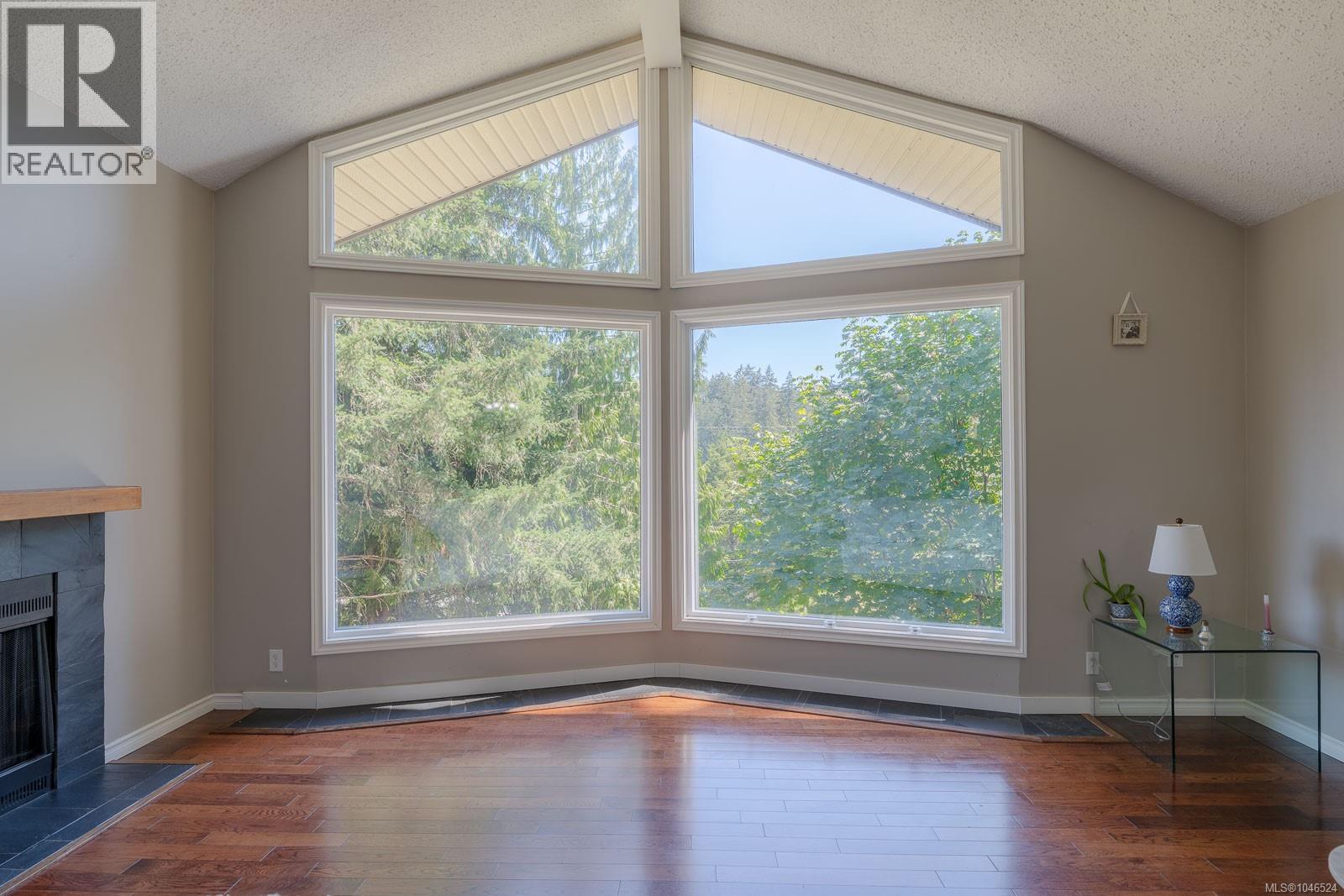 2151 Lakeside Dr - 10