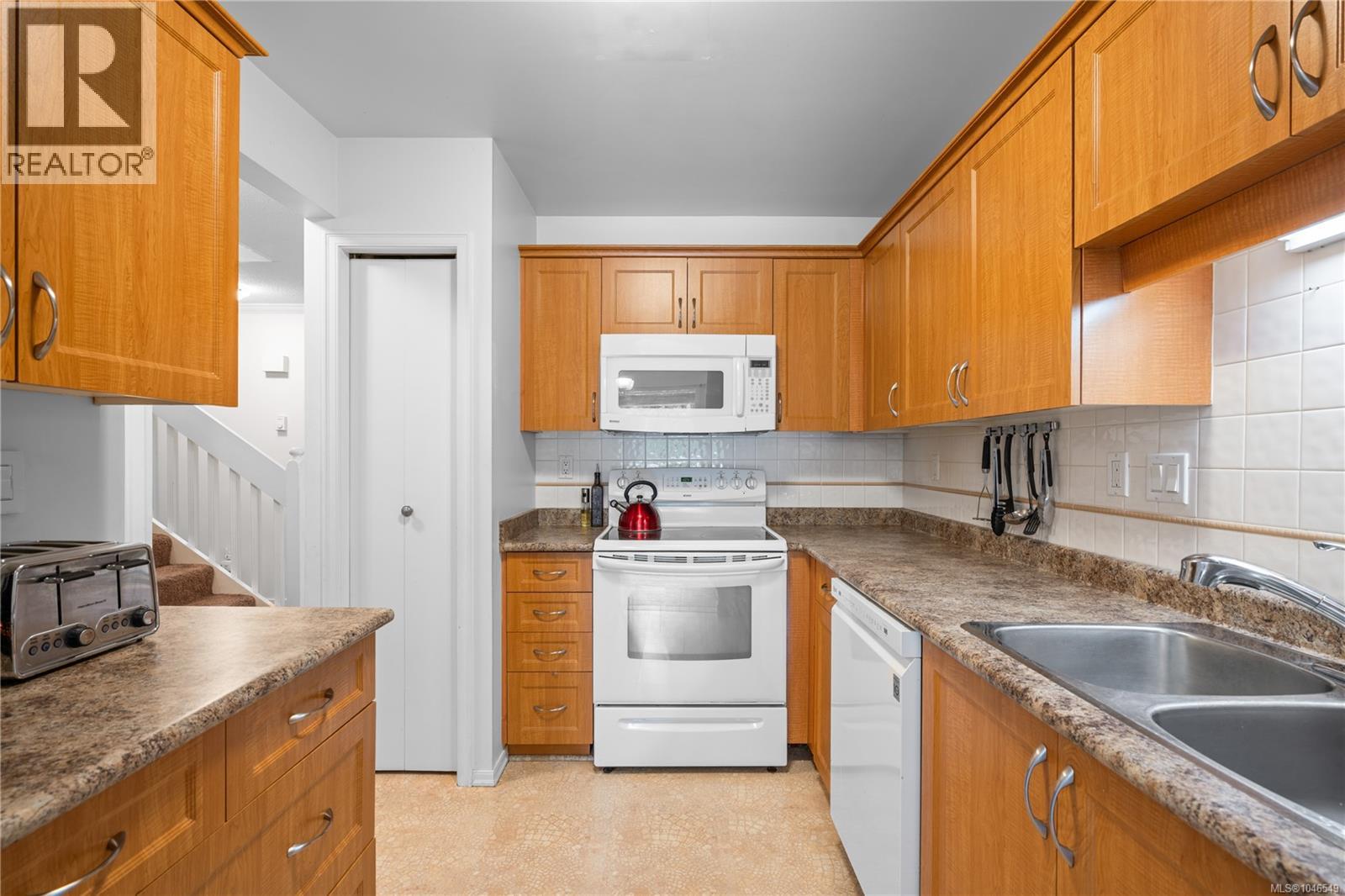 32 1287 Verdier Ave, Central Saanich