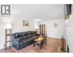 Dining room - 32 1287 Verdier Ave, Central Saanich, BC V8M1H1 Photo 8