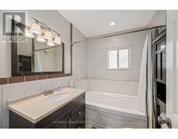 945 Colborne Street, London East, ON N6A4A5 Photo 11