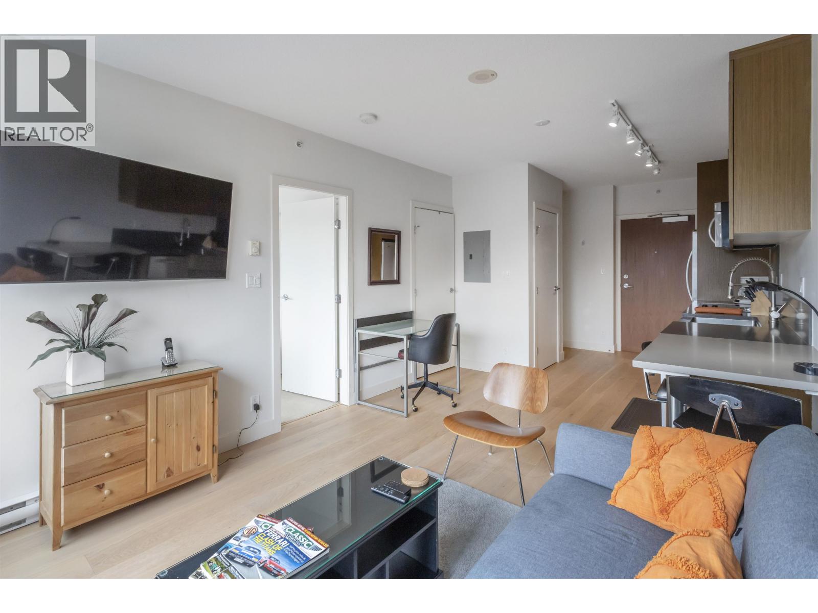 1 Bed, 1 Bath Apartment for Sale in Vancouver – 463 250 E 6 STREET, Vancouver – MLS# R3154541 - Image 4