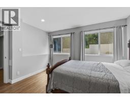 Basement 4225 Evergreen Avenue, West Vancouver, BC V7V1H2 Photo 11
