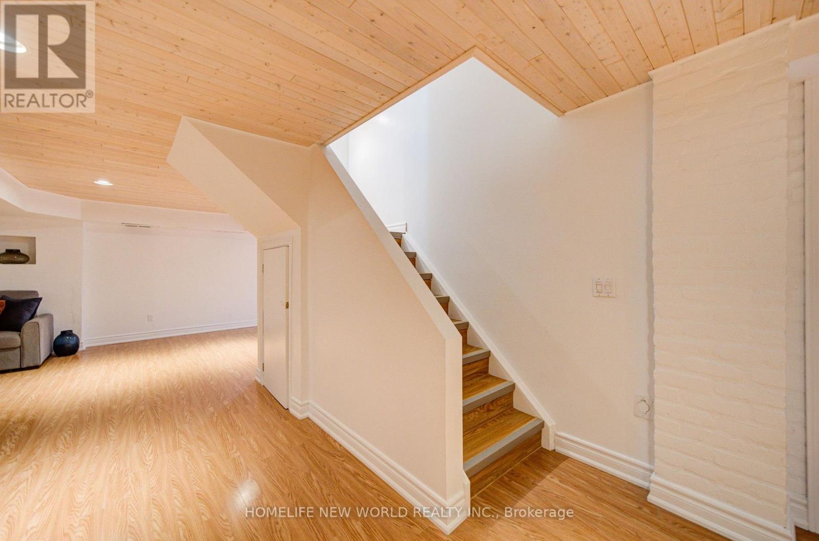 12 BELLSIDE DRIVE - 37